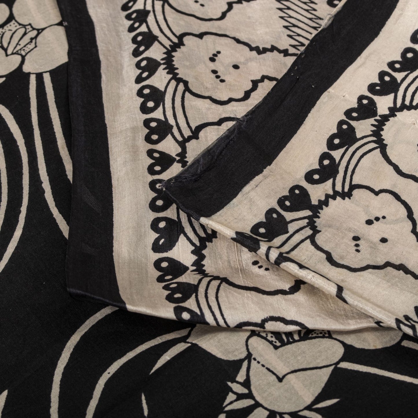 Sanskriti Vintage Black Pure Silk Saree Floral Print Sari 6.5 Yard Fabric Craft