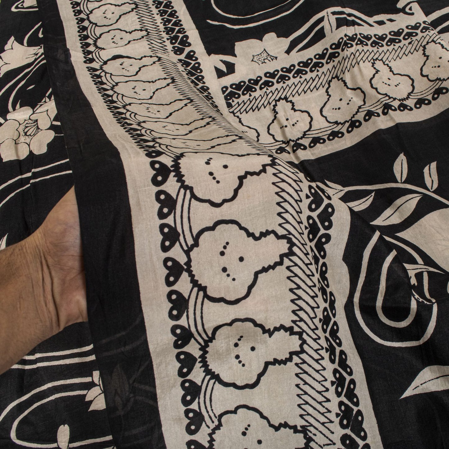 Sanskriti Vintage Black Pure Silk Saree Floral Print Sari 6.5 Yard Fabric Craft