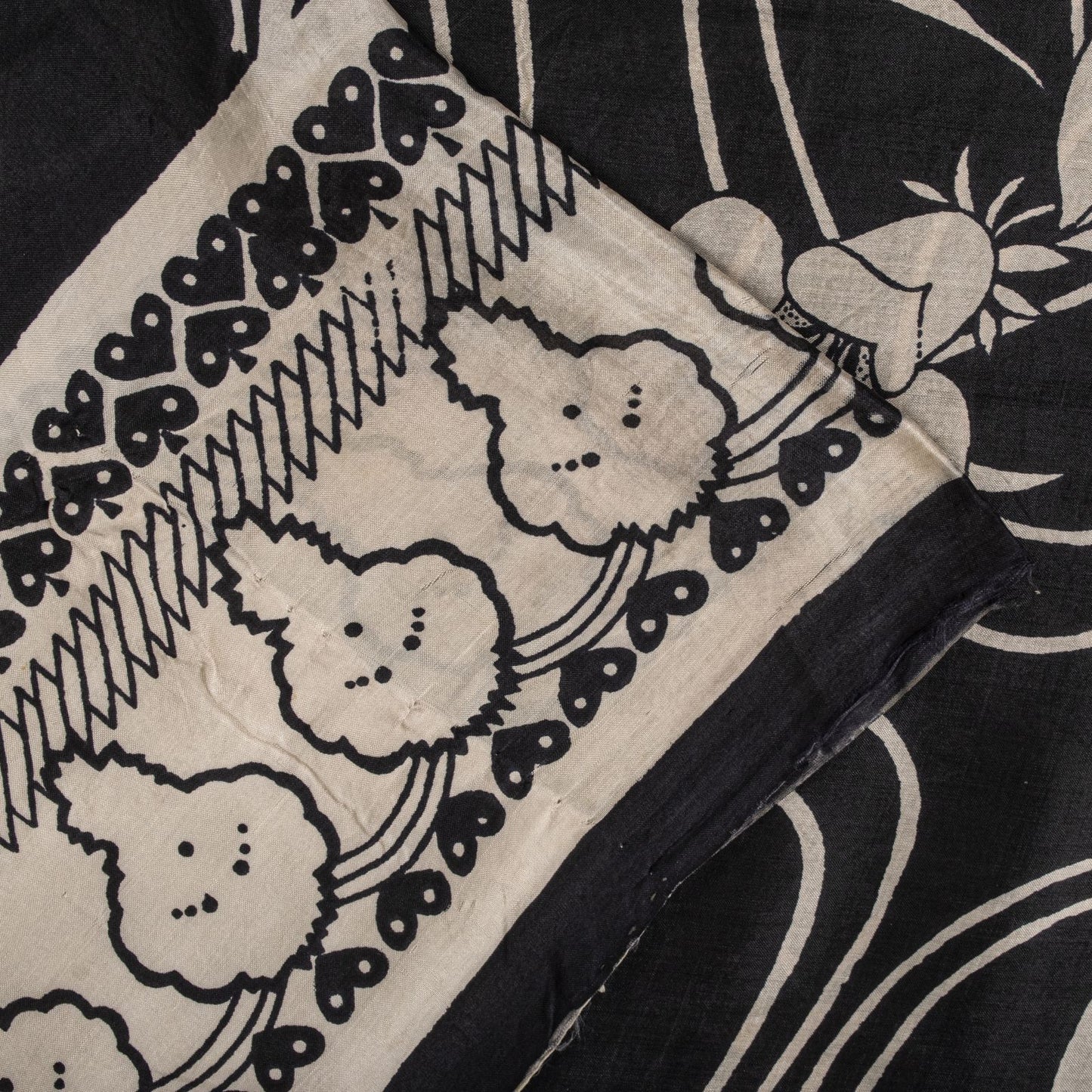 Sanskriti Vintage Black Pure Silk Saree Floral Print Sari 6.5 Yard Fabric Craft