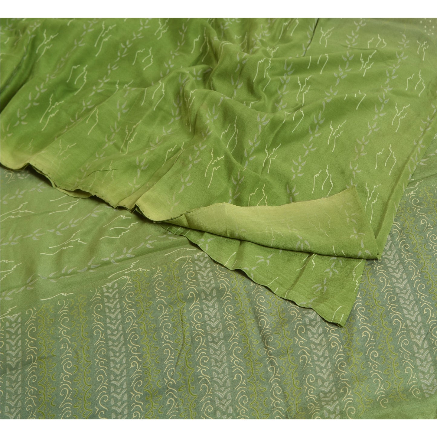 Sanskriti Vintage Sarees Green Indian Pure Crepe Silk Printed Sari Craft Fabric