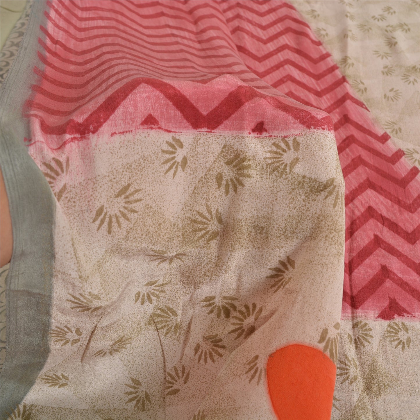 Sanskriti Vintage Sarees Light Gray Pure Crepe Silk Print Sari 5yd Craft Sustainable Fabric