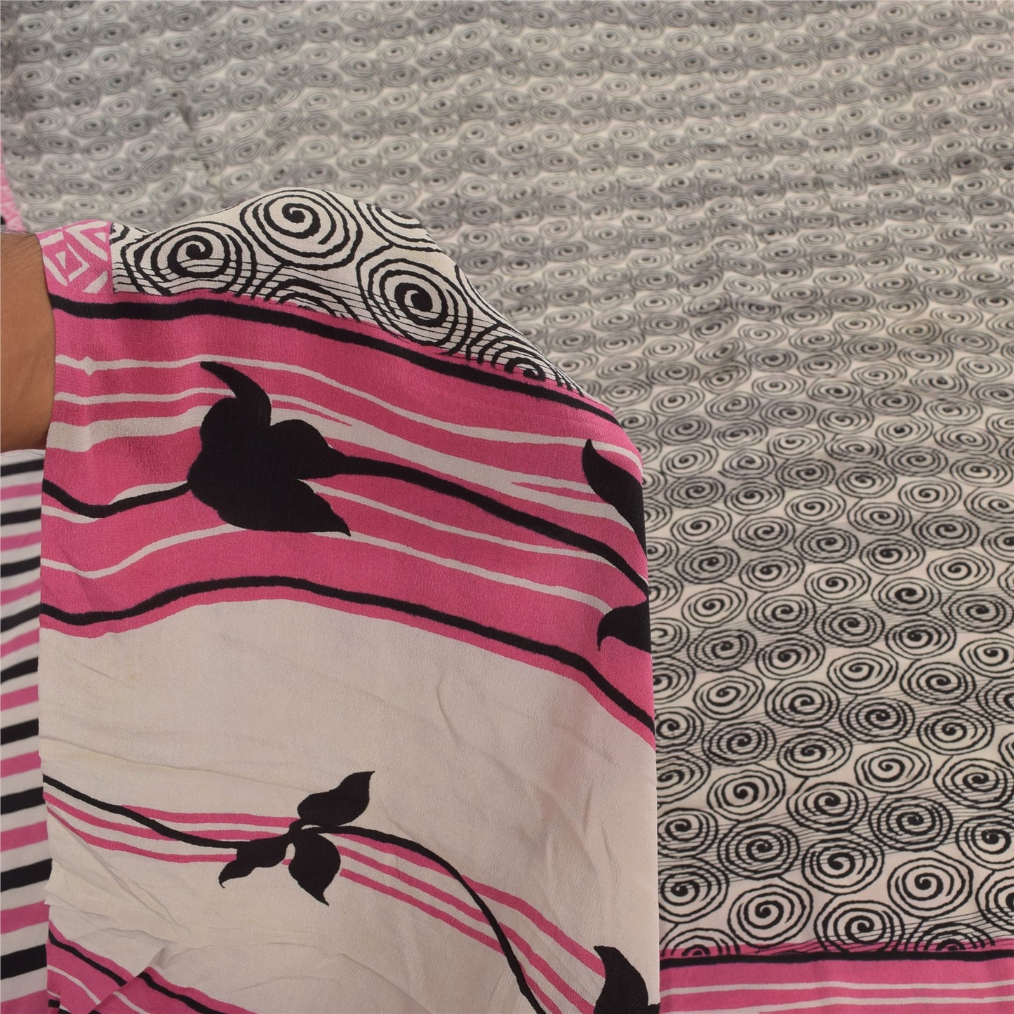 Sanskriti Vintage Sarees Black 100%Pure Crepe Silk Printed Sari 5yd Craft Sustainable Fabric