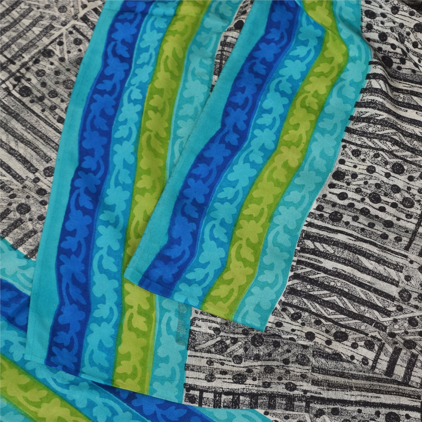 Sanskriti Vintage Sarees Black Pure Crepe Silk Printed Sari 5+yd Craft Sustainable Fabric