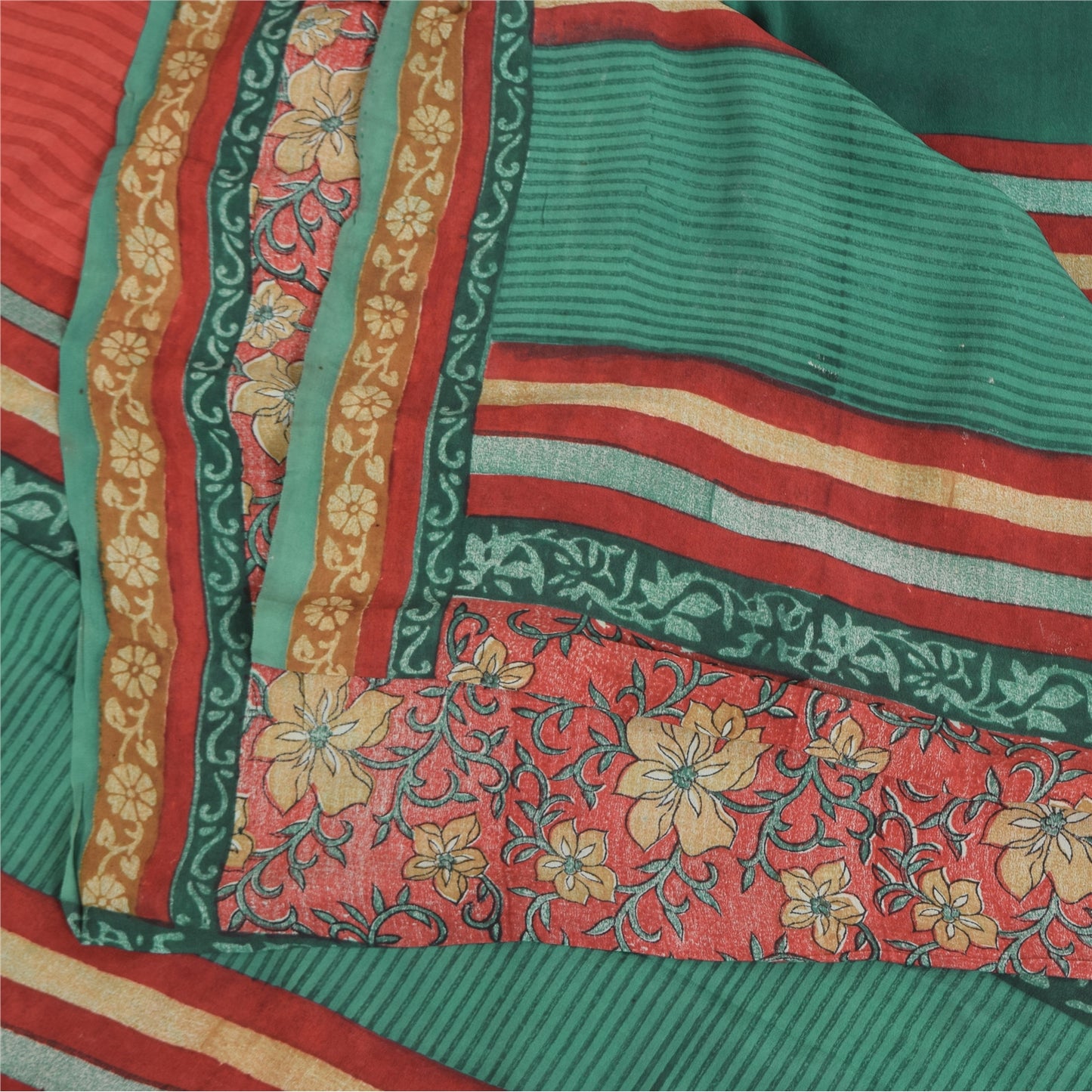 Sanskriti Vintage Sarier Grøn/Rød Ren Crepe Silke Print Sari 5+ yards Håndværk Bæredygtigt Stoff