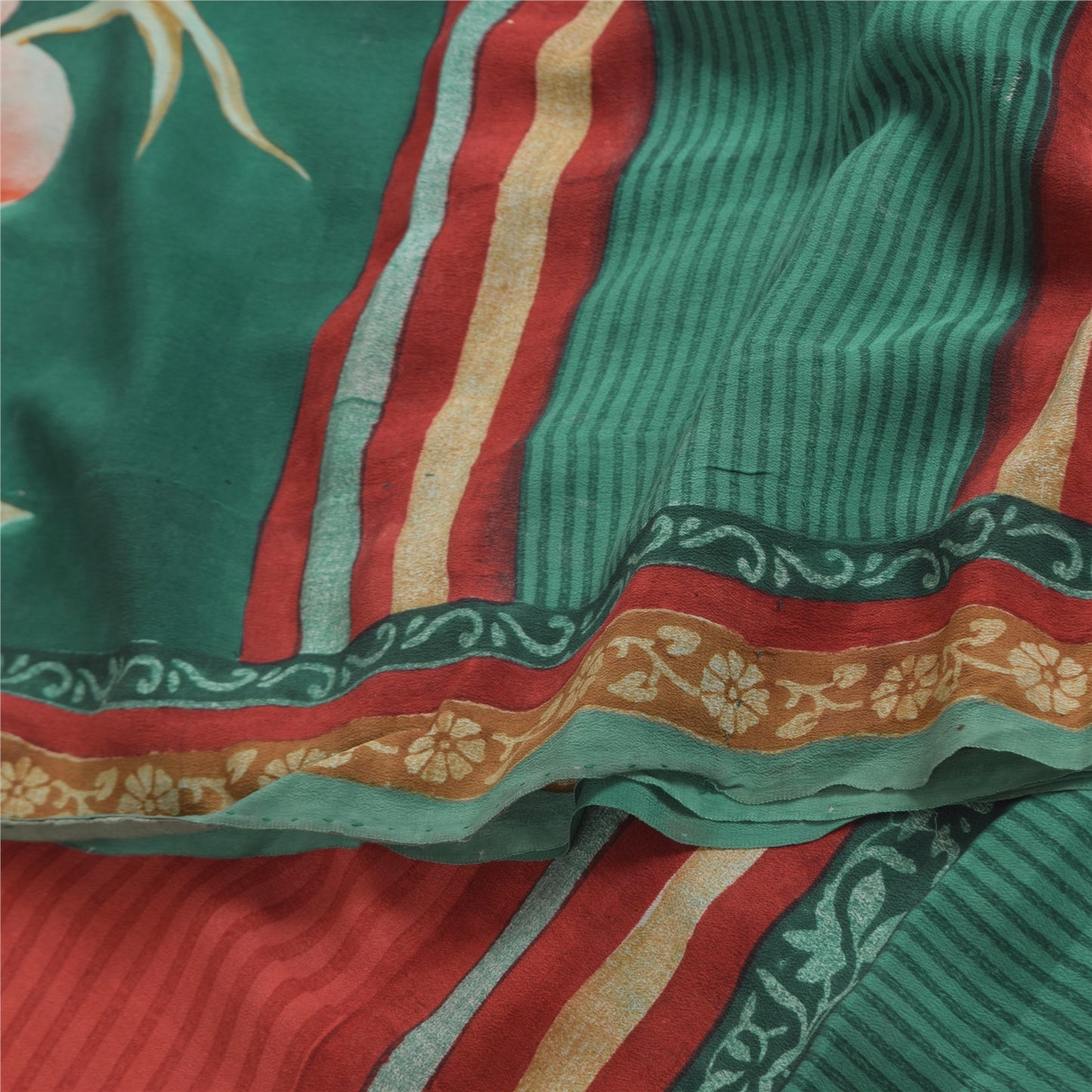 Sanskriti Vintage Sarier Grøn/Rød Ren Crepe Silke Print Sari 5+ yards Håndværk Bæredygtigt Stoff