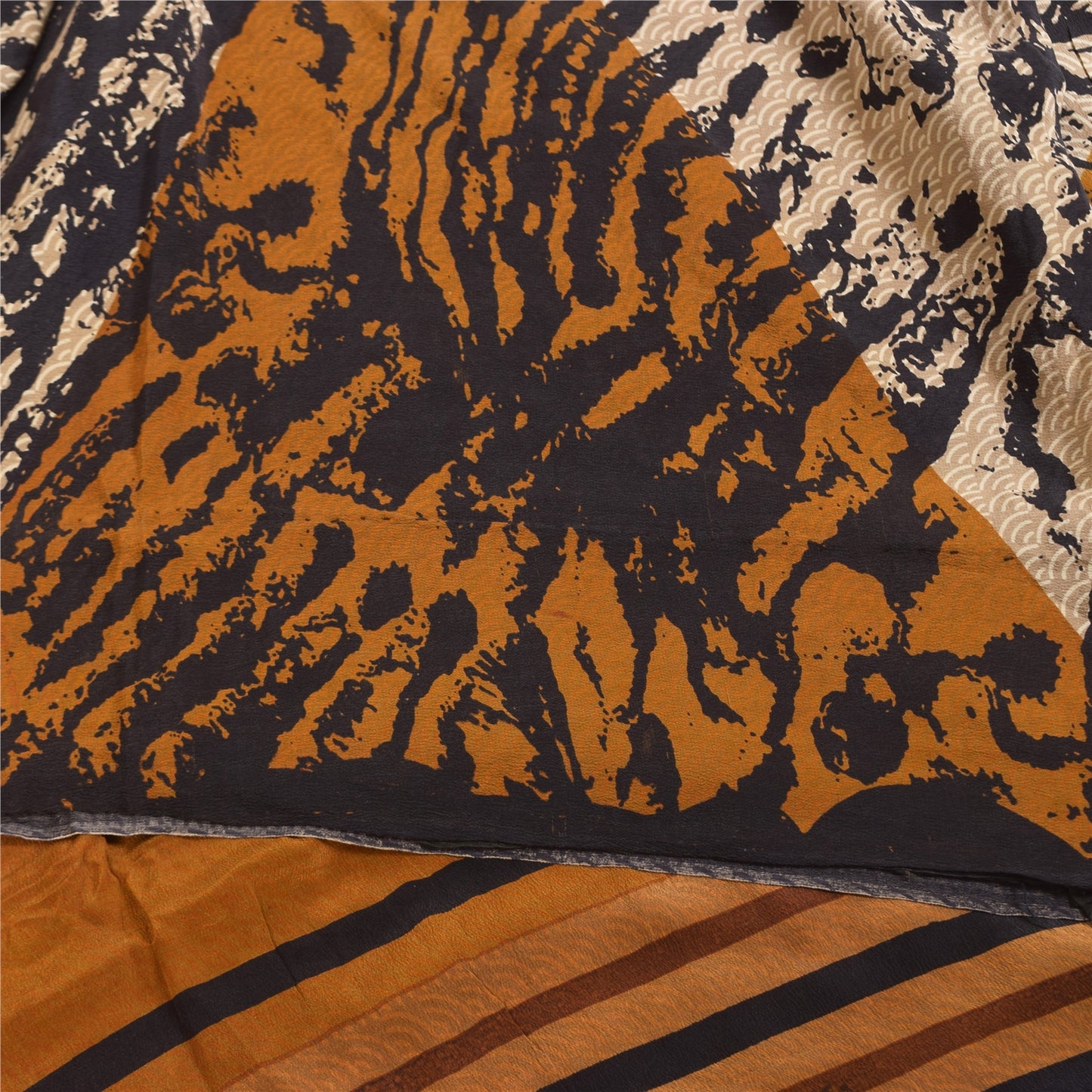 Sanskriti Vintage Black Pure Crepe Sarees Abstract Print 5.5+YD Craft FabricSari