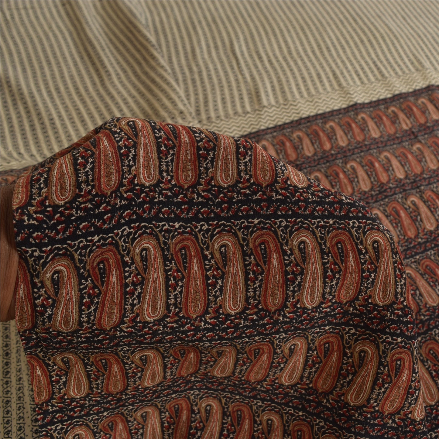 Sanskriti Vintage Sarier Elfenben Ren Crepe Silke Trykt Sari 5+ yard Håndværksstof