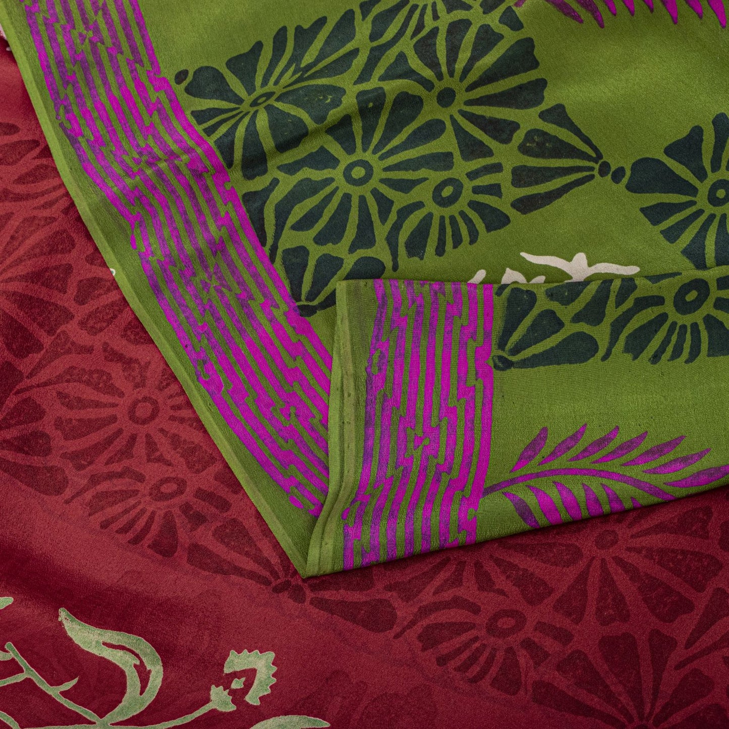 Sanskriti Vintage Saree Dark Red Pure Crepe Floral Printed Sari 5.5+Yard Fabric