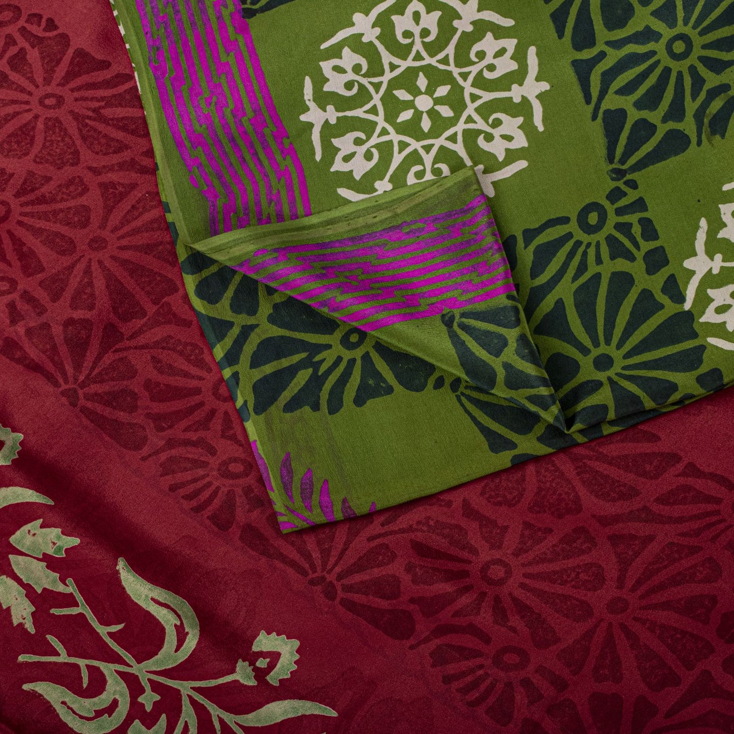 Sanskriti Vintage Saree Dark Red Pure Crepe Floral Printed Sari 5.5+Yard Fabric