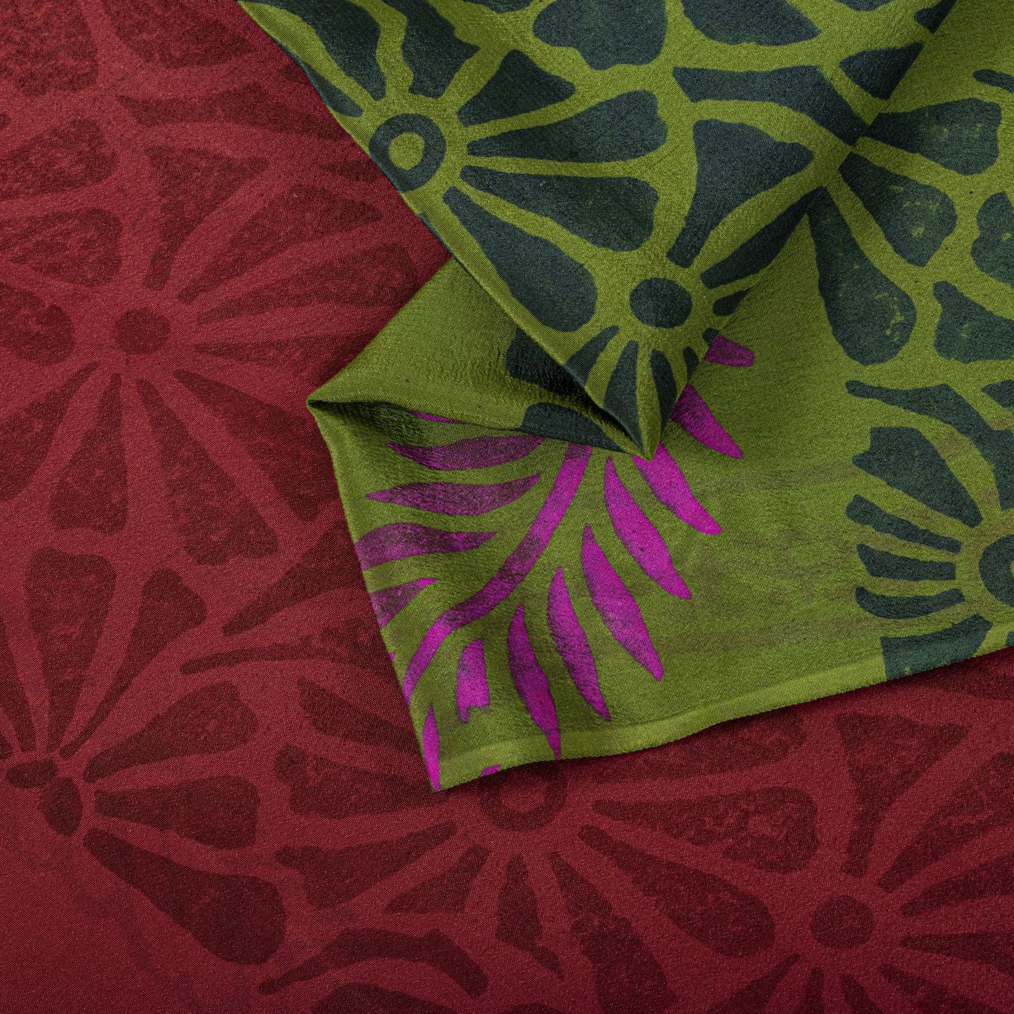 Sanskriti Vintage Saree Dark Red Pure Crepe Floral Printed Sari 5.5+Yard Fabric
