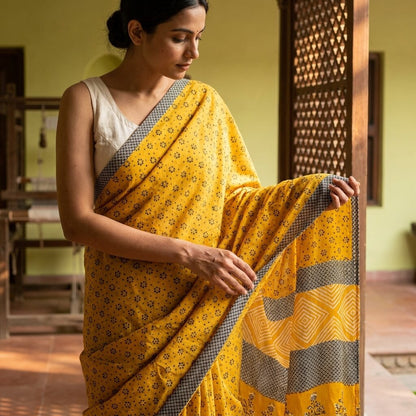 Sanskriti Vintage Saree Yellow Pure Crepe Geometric Printed Sari 5+Yard Fabric