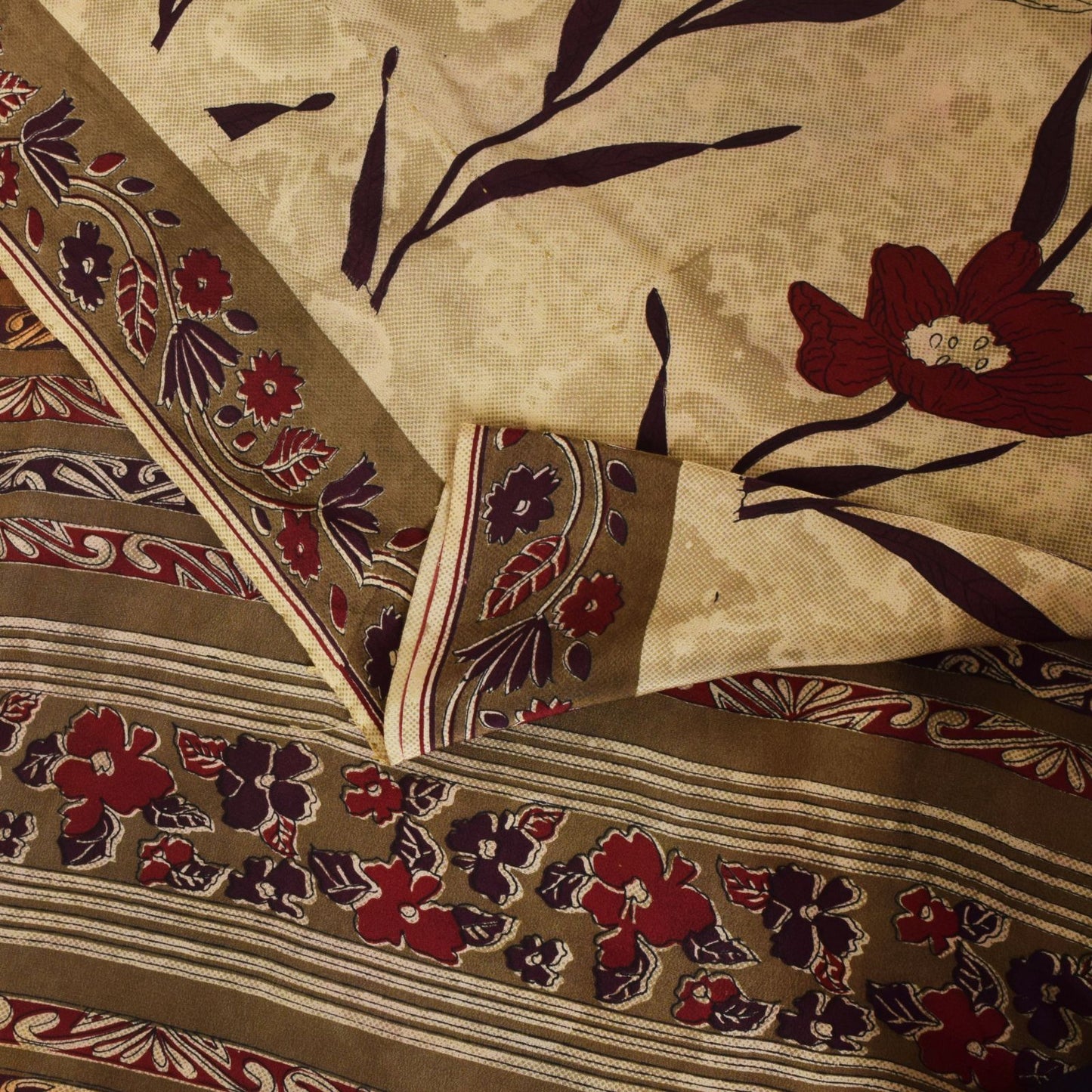 Sanskriti Vintage Soft Cream-Red Pure Crepe Silk Sari Floral Printed Saree 5.5Yd