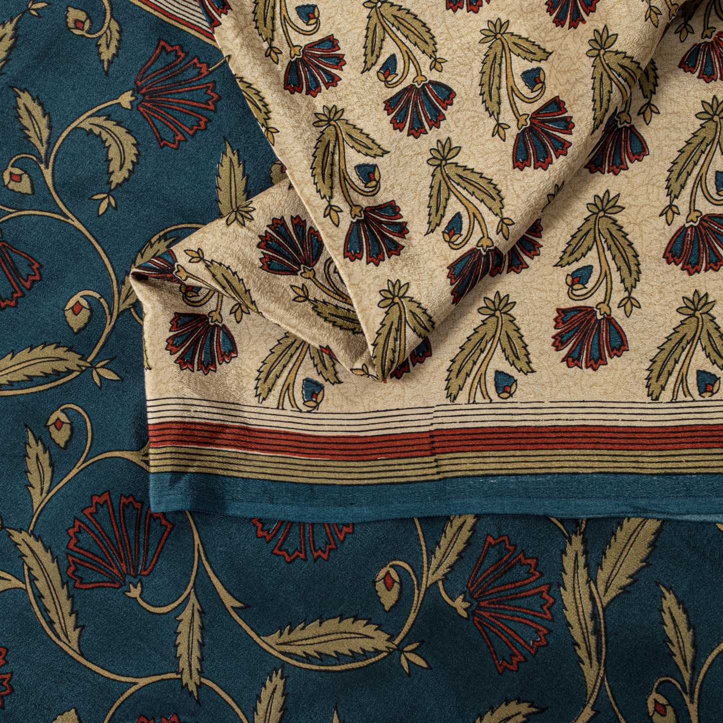 Sanskriti Vintage Cream Pure Crepe Silk Sari Floral Creeper Print Saree 5.5 Yard