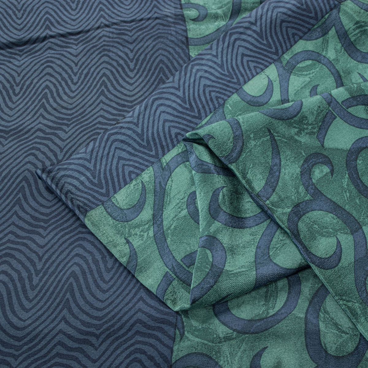 Sanskriti Vintage Abstract Print Pure Crepe Saree Blue Sari 5.5+Yd Craft Fabric