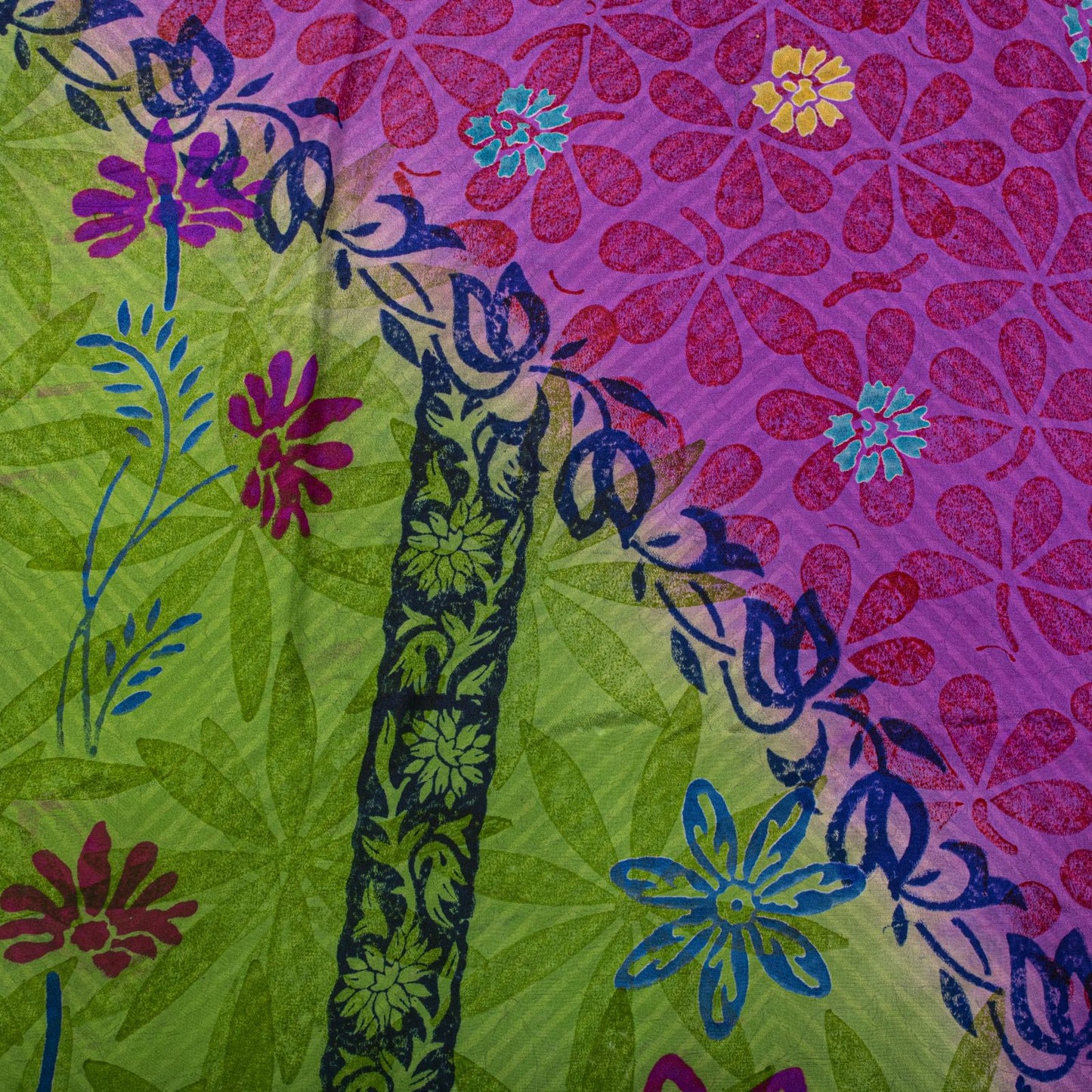 Sanskriti Vintage Saree Purple-Green Pure Crepe Floral Print Sari 5+Yard Fabric