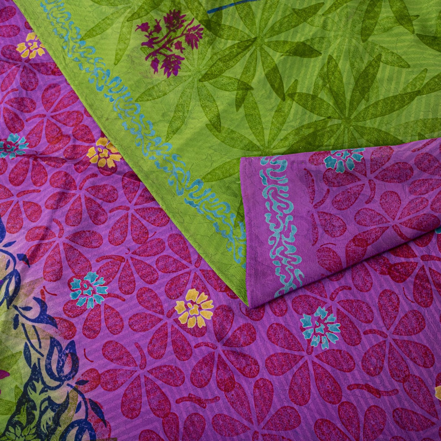 Sanskriti Vintage Saree Purple-Green Pure Crepe Floral Print Sari 5+Yard Fabric