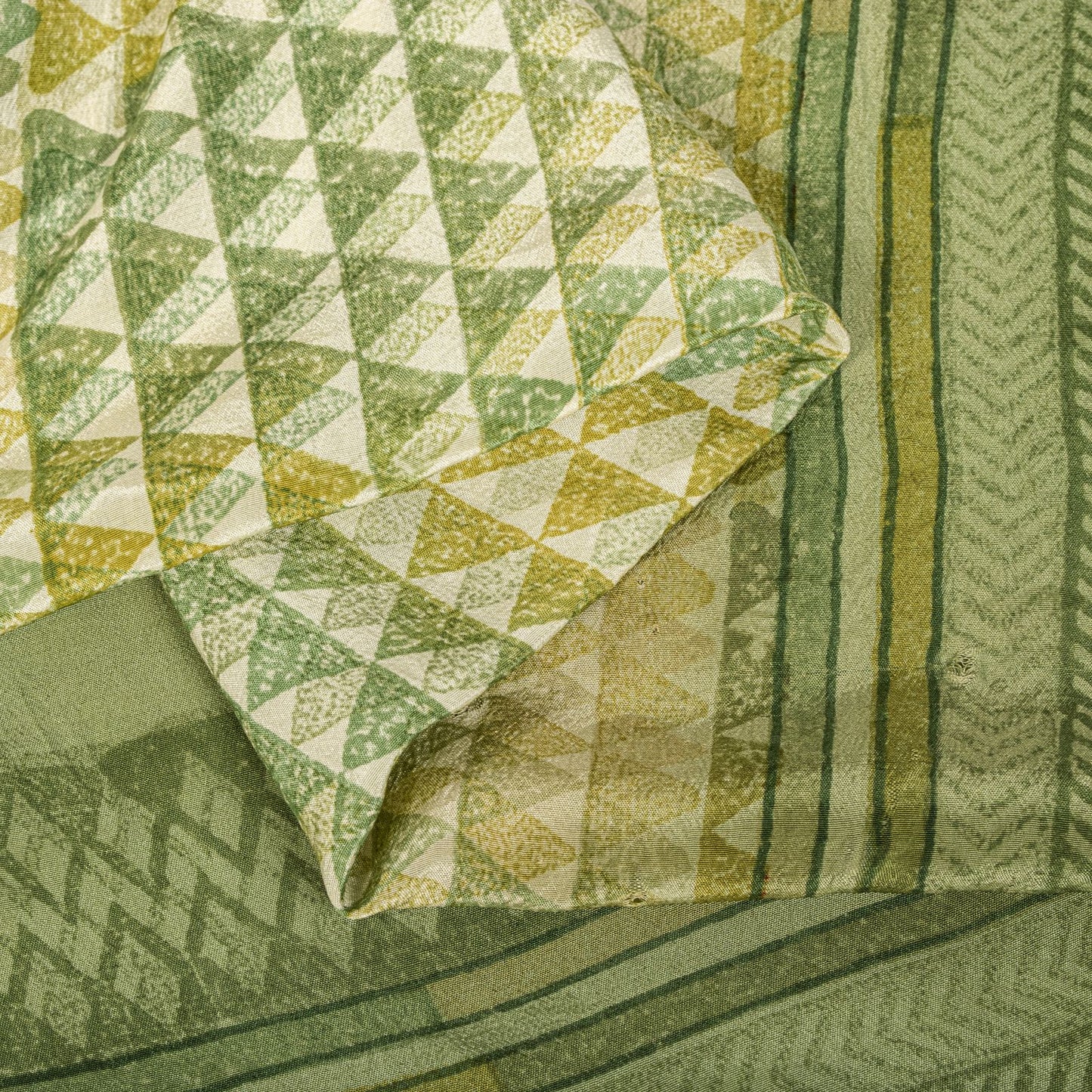 Sanskriti Vintage Saree Green Pure Crepe Geometric Printed Sari 5.5+Yard Fabric