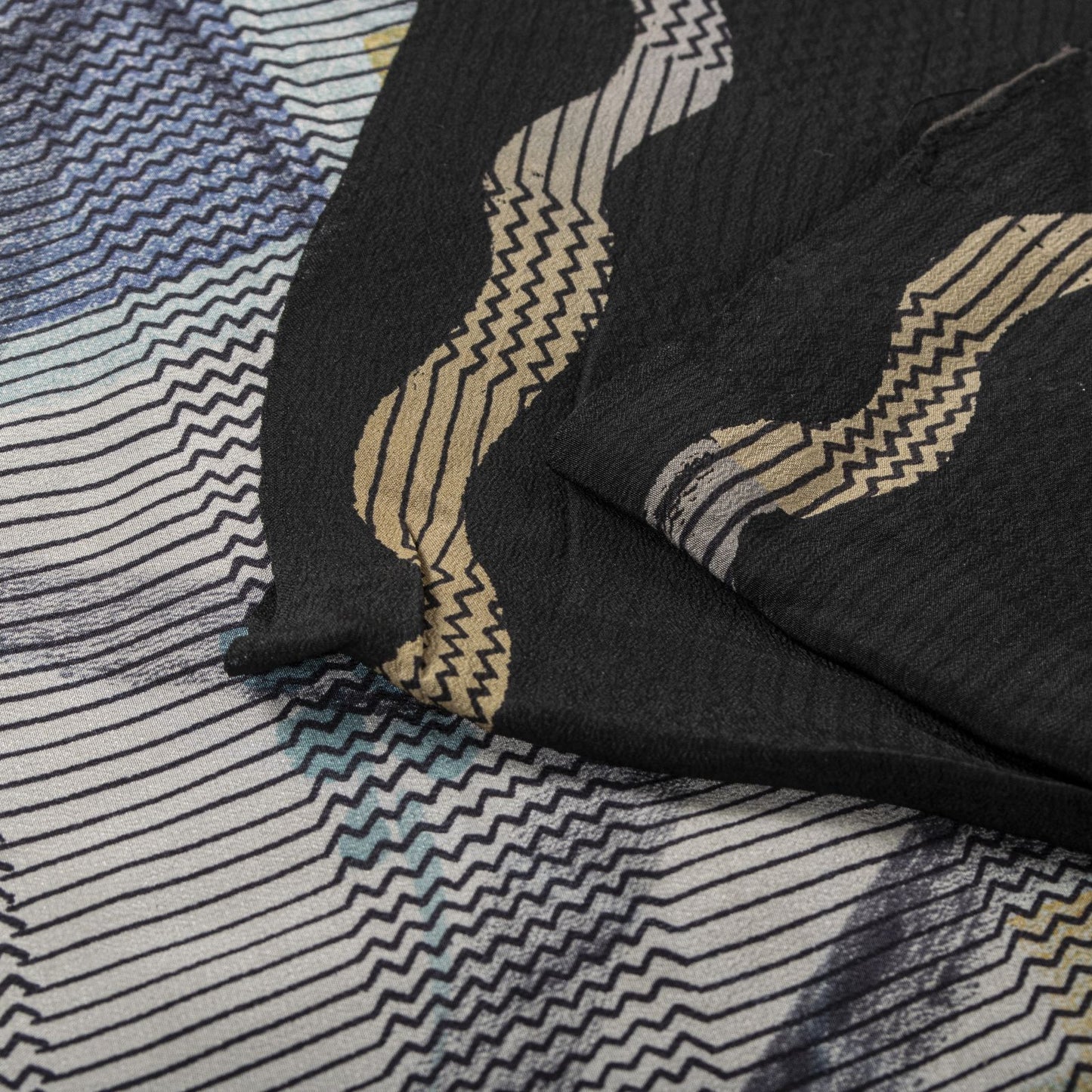 Sanskriti Vintage Saree Gray-Black Pure Crepe Abstract Print Sari 5.5Yard Fabric