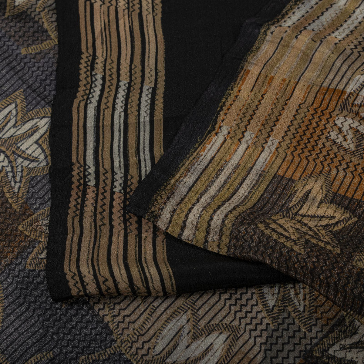 Sanskriti Vintage Saree Black Pure Crepe Floral Print Sari 5.5+Yard Craft Fabric