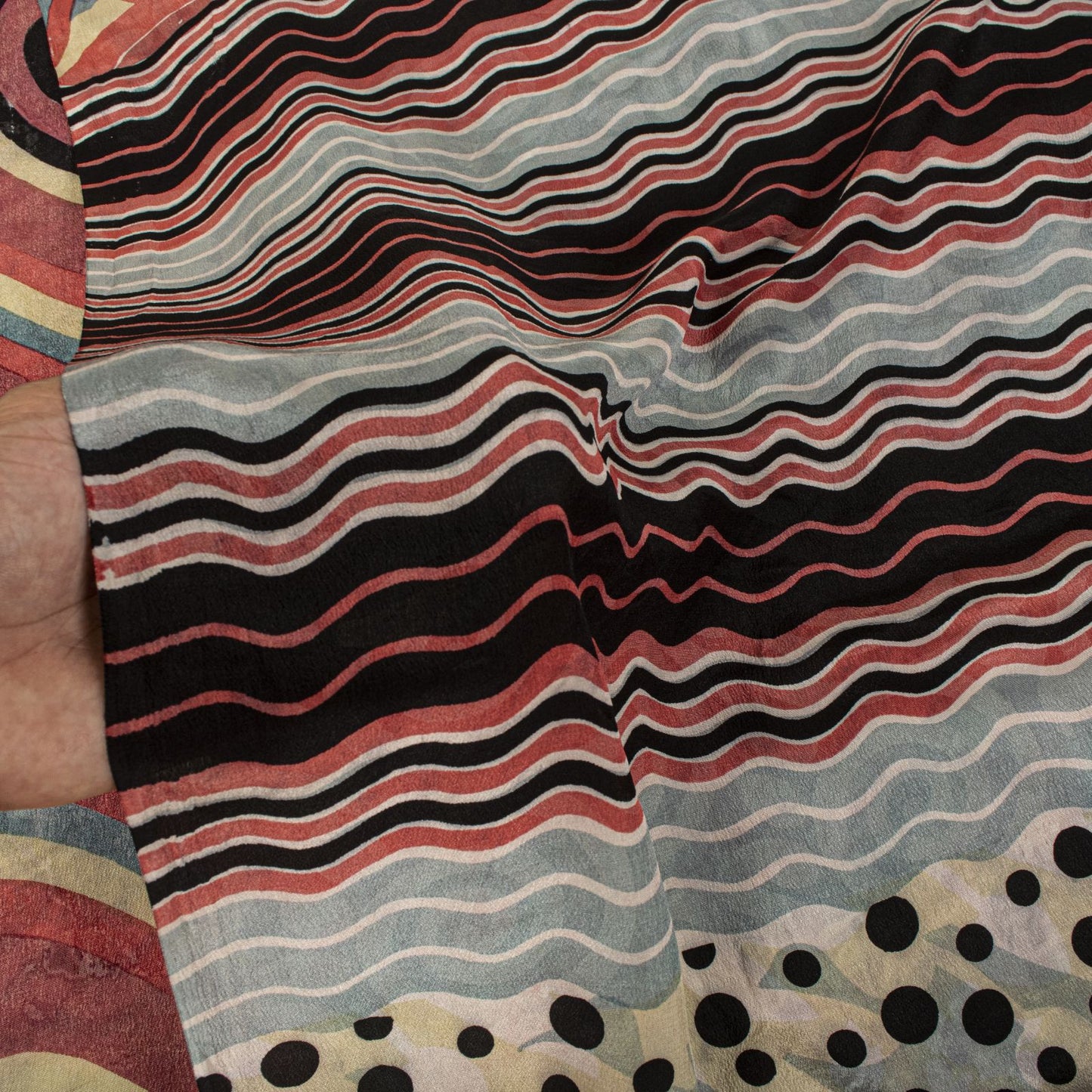 Sanskriti Vintage Saree Gray-Pink Pure Crepe Floral Printed Sari 5.5+Yard Fabric