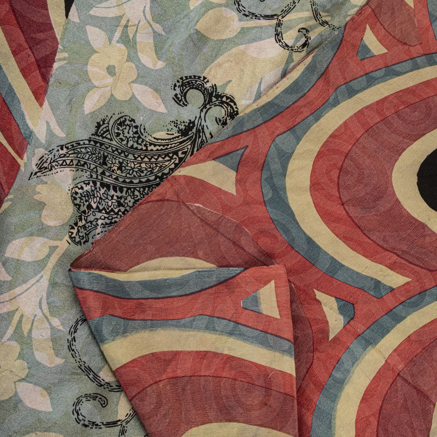 Sanskriti Vintage Saree Gray-Pink Pure Crepe Floral Printed Sari 5.5+Yard Fabric