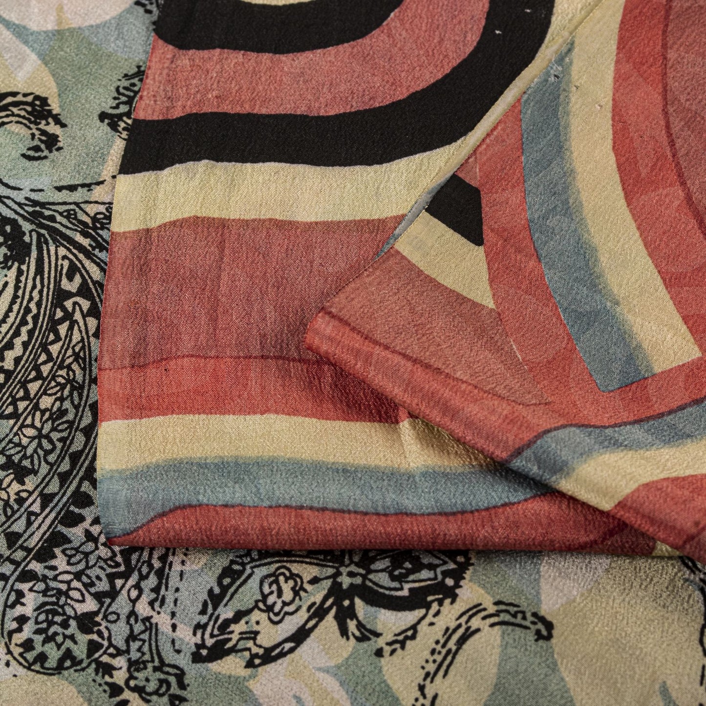 Sanskriti Vintage Saree Gray-Pink Pure Crepe Floral Printed Sari 5.5+Yard Fabric