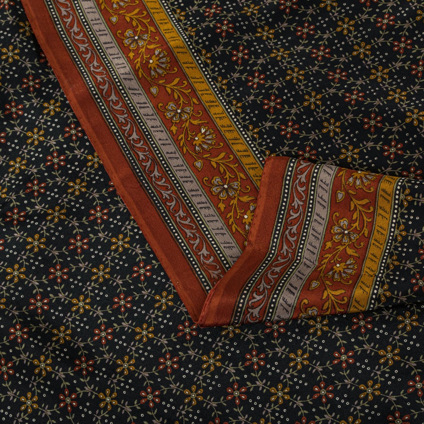 Sanskriti Vintage Saree Black 100% Pure Crepe Floral Print Sari 5.5+Yard Fabric