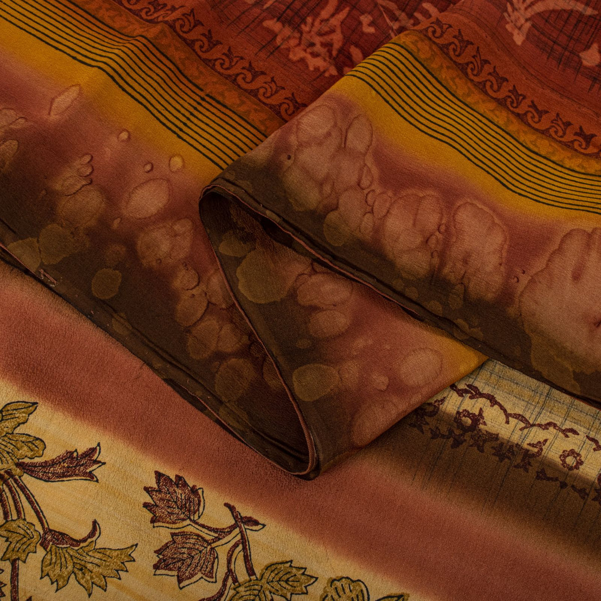 Sanskriti Vintage Saree Maroon-Beige Pure Crepe Floral Print Sari 5+Yard Fabric