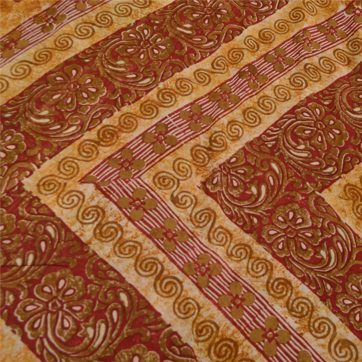 Sanskriti Vintage 100% Pure Georgette Silk Purple Printed Saree 5 Yd Floral Craft Fabric Bohemian Fabric For Dressmaking,Craft Supplies