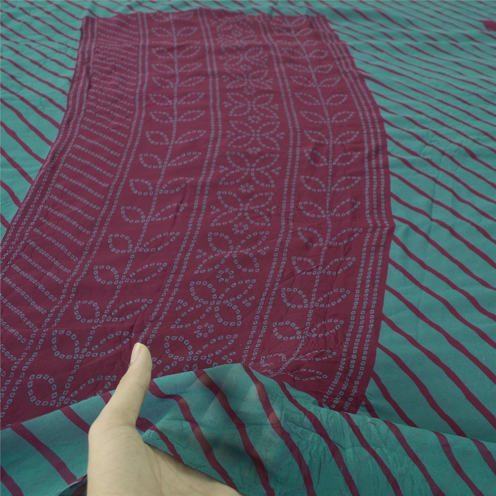 Sanskriti Vintage Saree Georgette Sarees Purple & Blue Bandhani Geometric Pattern Print 6Yd Gujrat of India Craft Fabric With Blouse Piece