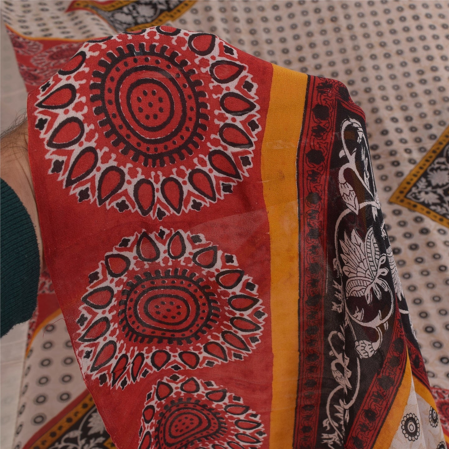 Sanskriti Vintage Sarees Ivory Pure Georgette Silk Print Sari 5+yd Craft Sustainable Fabric