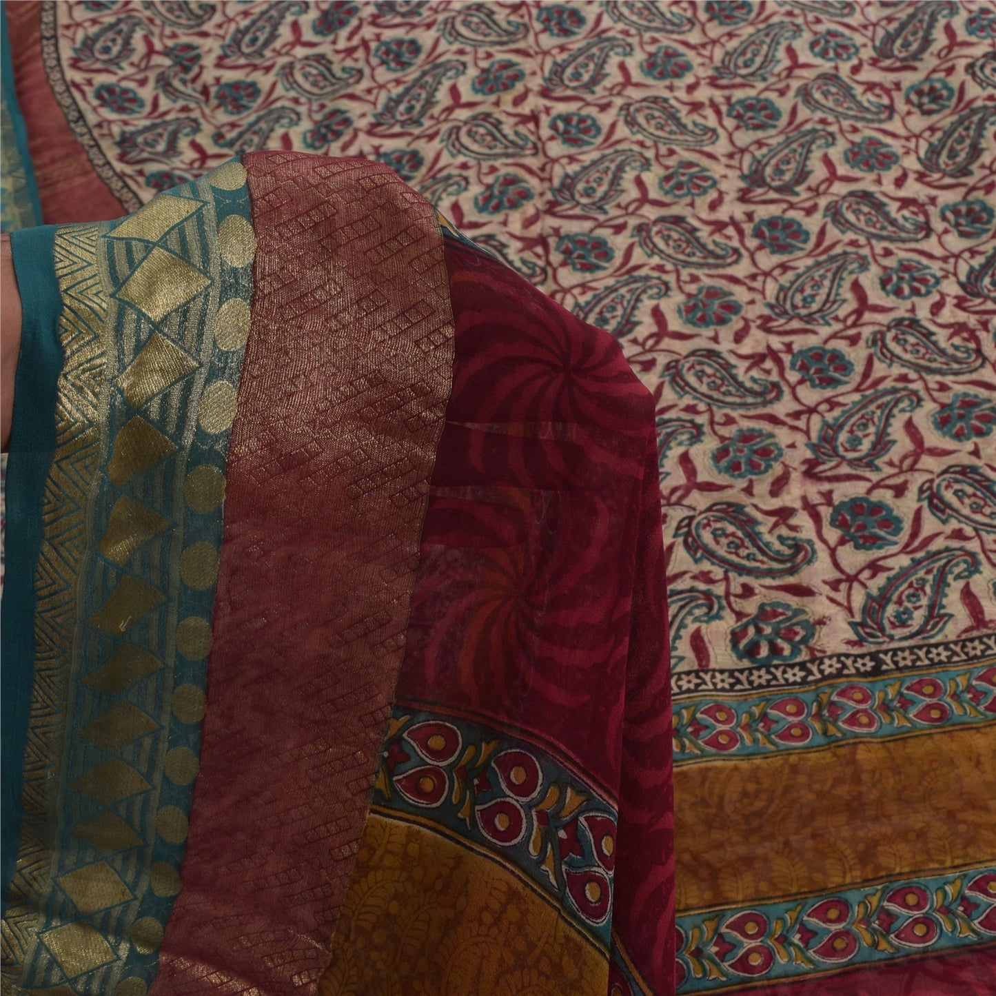 Sanskriti Vintage Sari 100% Pure Georgette Silk Saree Ivory Floral Print 5+Yd Craft Fabric Bohemian Fabric For Dressmaking,Craft Supplies
