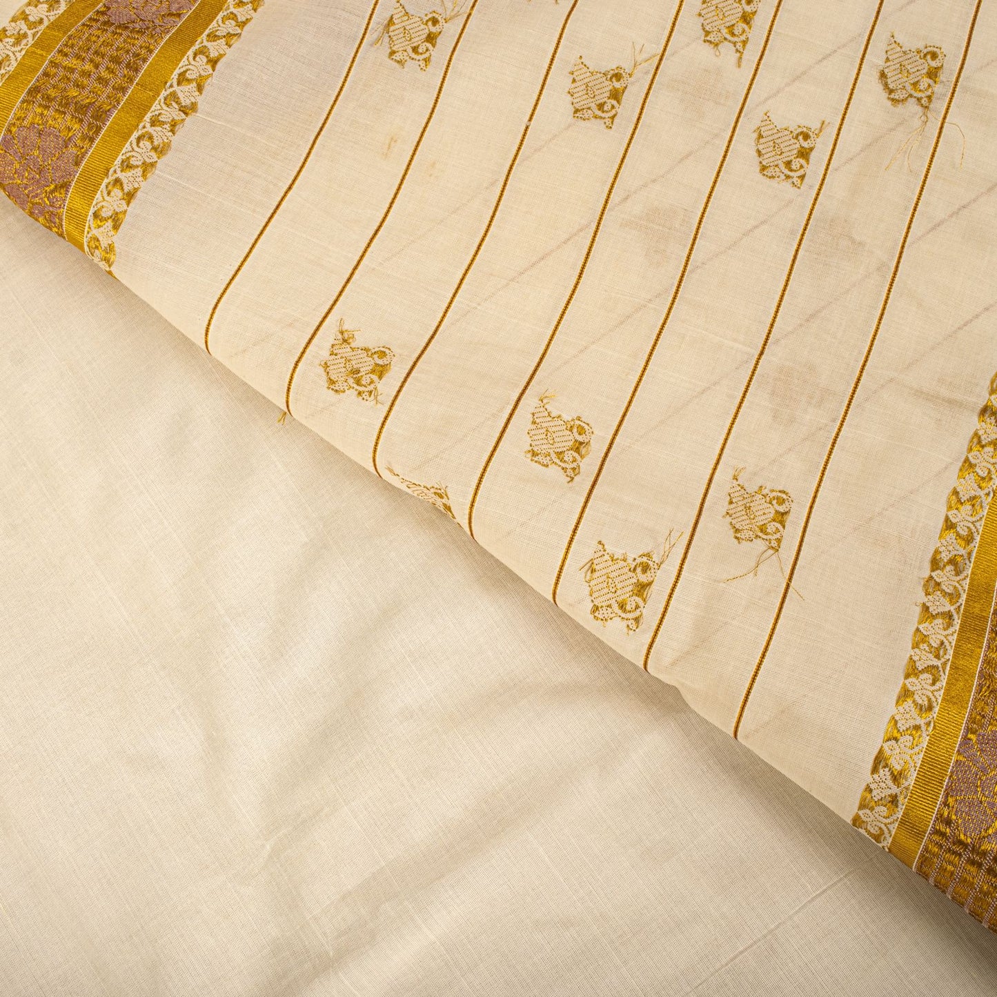 Sanskriti Vintage Saree White Blend Cotton Kasavu Hand Woven Fabric Kerala Sari