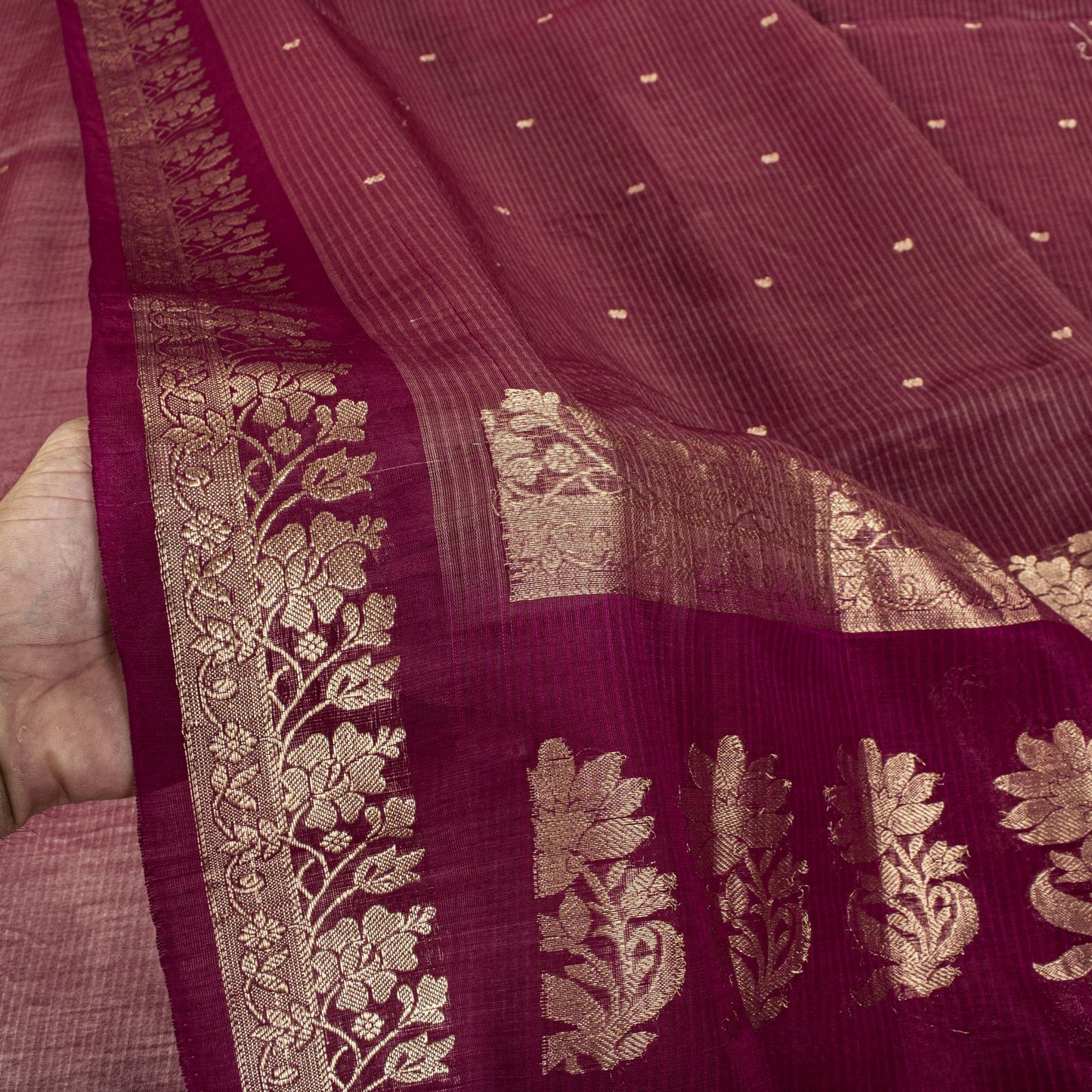 Sanskriti Vintage Saree Maroon Pure Cotton Silk Maheshwari Zari WovenFabric Sari