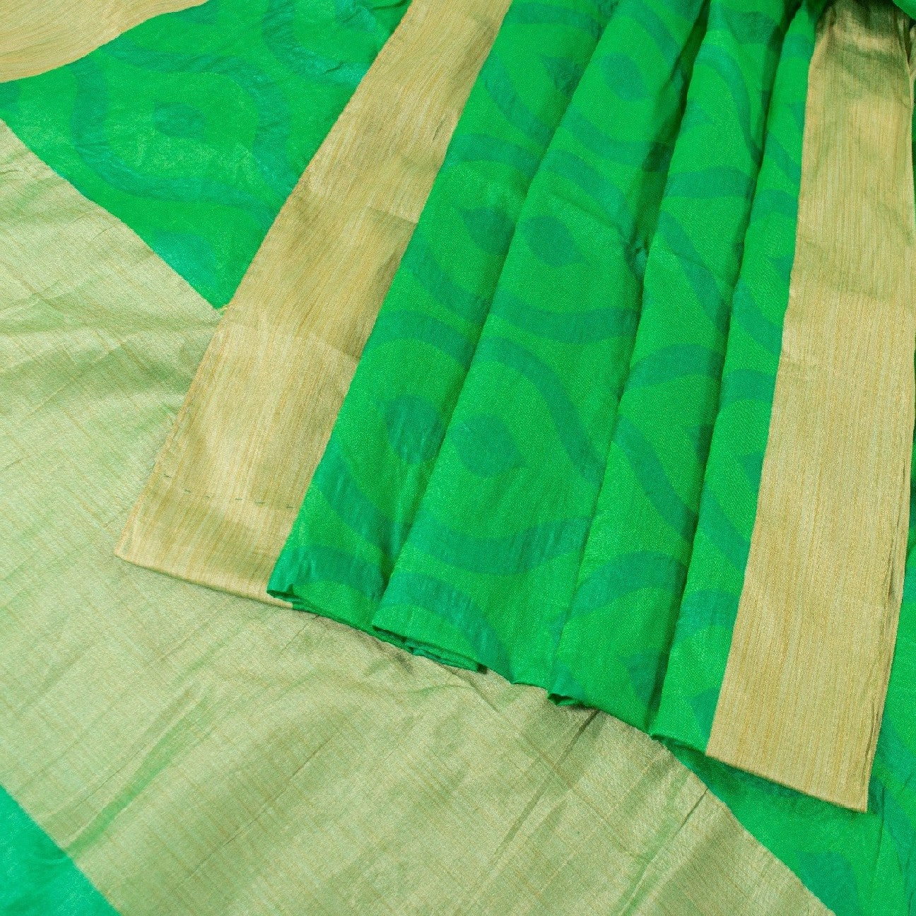 Sanskriti Vintage Green Sarees Pure Silk Woven 5+YD Sari Indian Upcycled Fabric