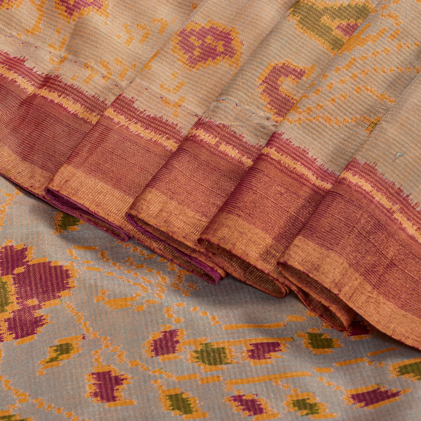 Sanskriti Vintage Beige-Pink Pure Silk Saree Ikat Hand Woven Patan Patola 5.5Yd