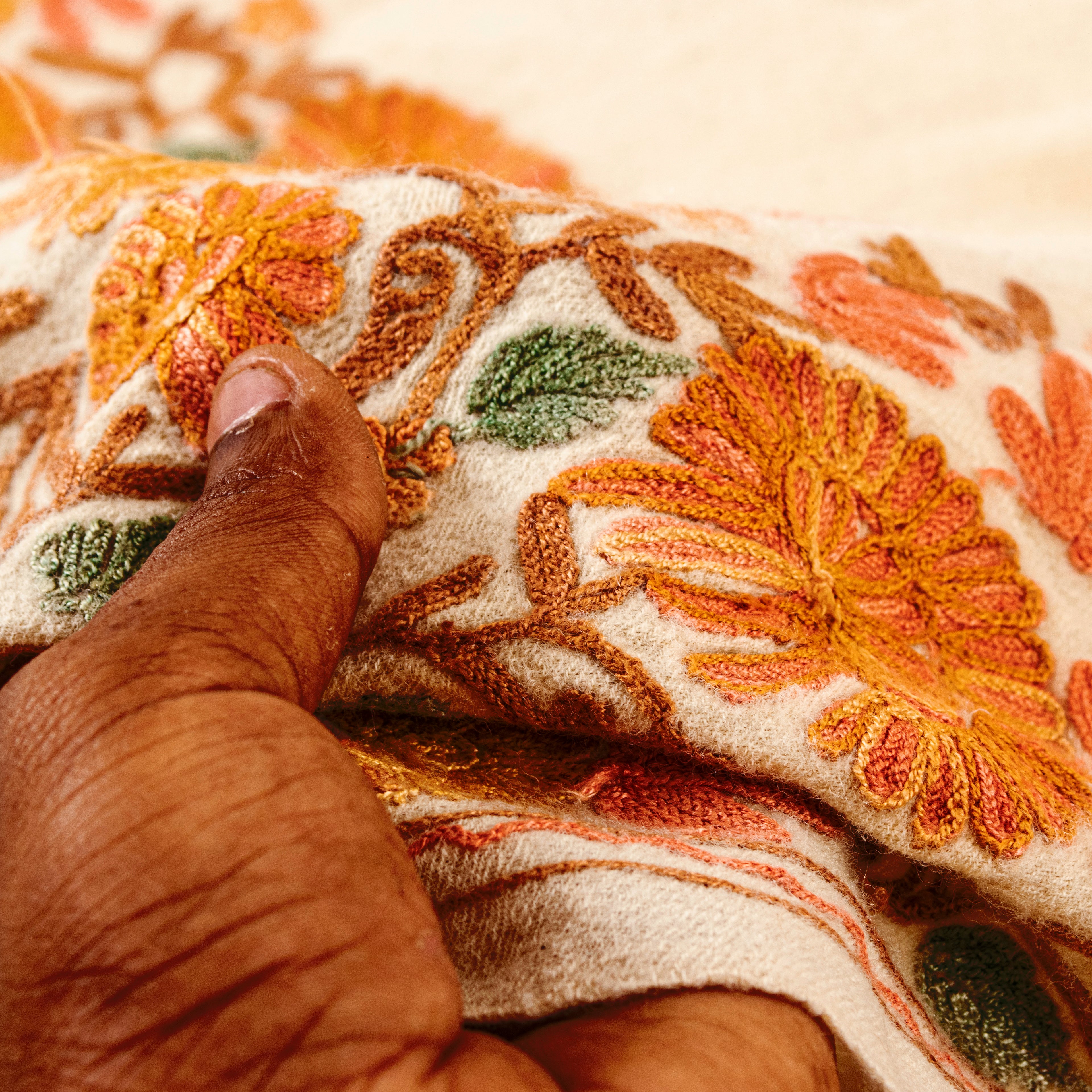 Sanskriti Vintage Cream Pure Woolen Shawl Hand Embroidered Ari Work Stole Scarf