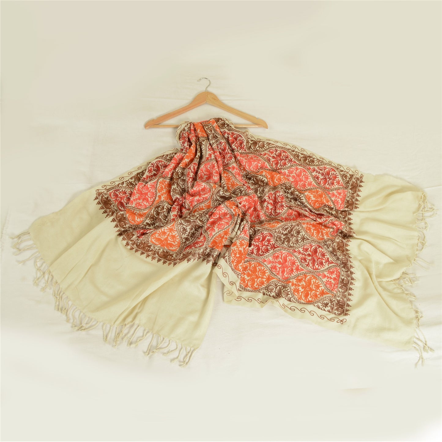 Sanskriti Vintage Ivory Pure Wool Shawl Handmade Ari Long Throw Floral Stole