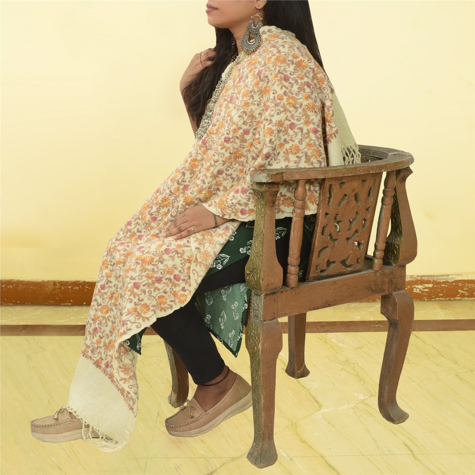 Sanskriti Vintage Long Ivory Shawl Handmade Ari Work Pure Woollen Throw Stole