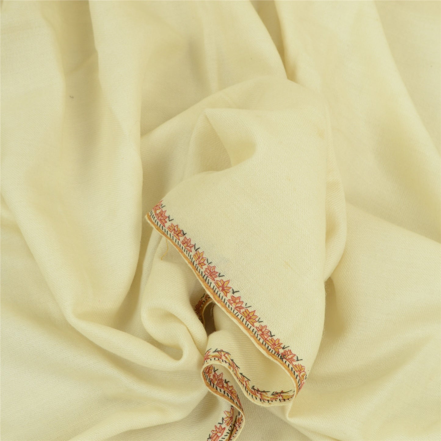 Sanskriti Vintage Ivory Long Shawl Handmade Ari Work Pure Woollen Scarf Stole