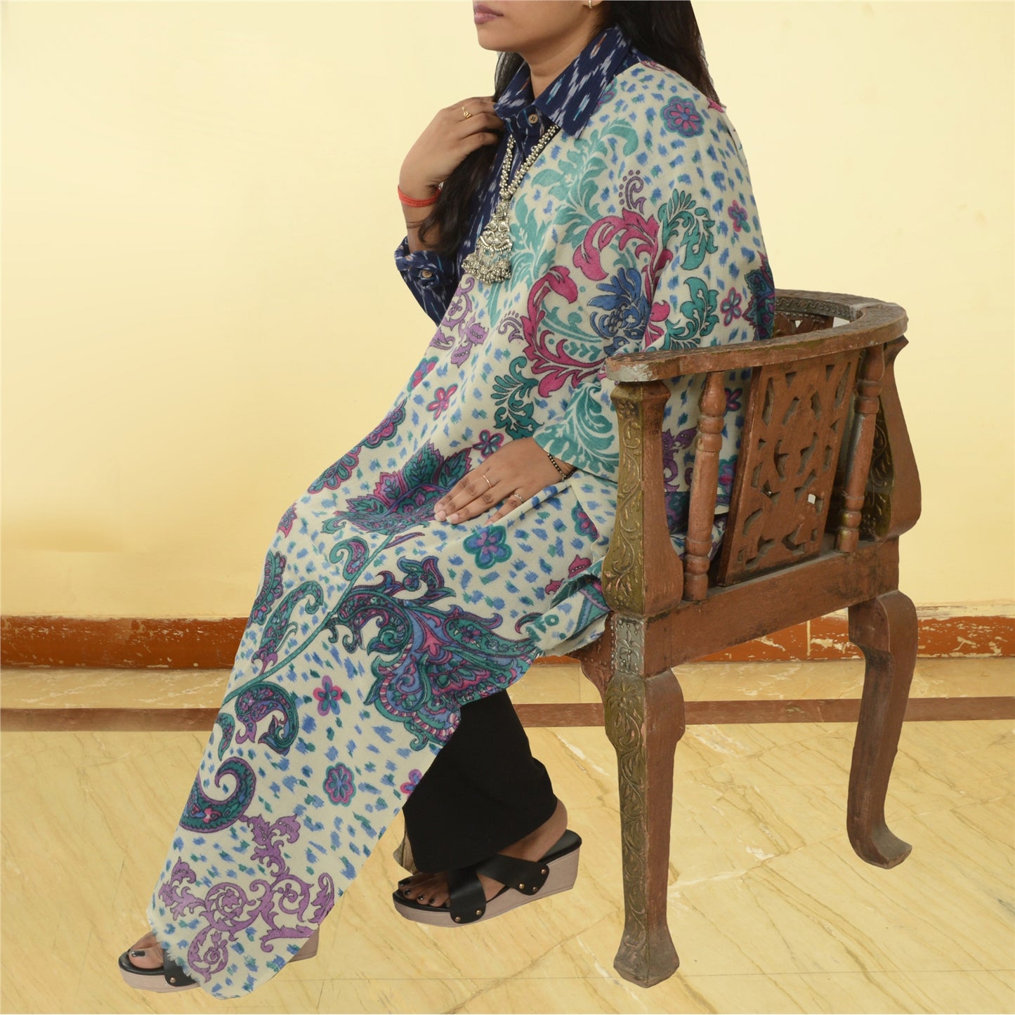 Sanskriti Vintage White Long Shawl Pure Woollen Woven Throw Floral Scarf Stole