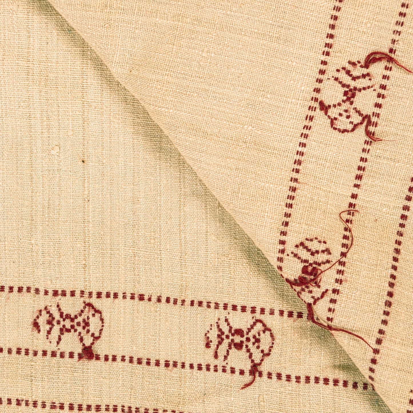 Sanskriti Vintage Long Cream Pure Handloom Shawl Hand Embroidered Scarf Stole