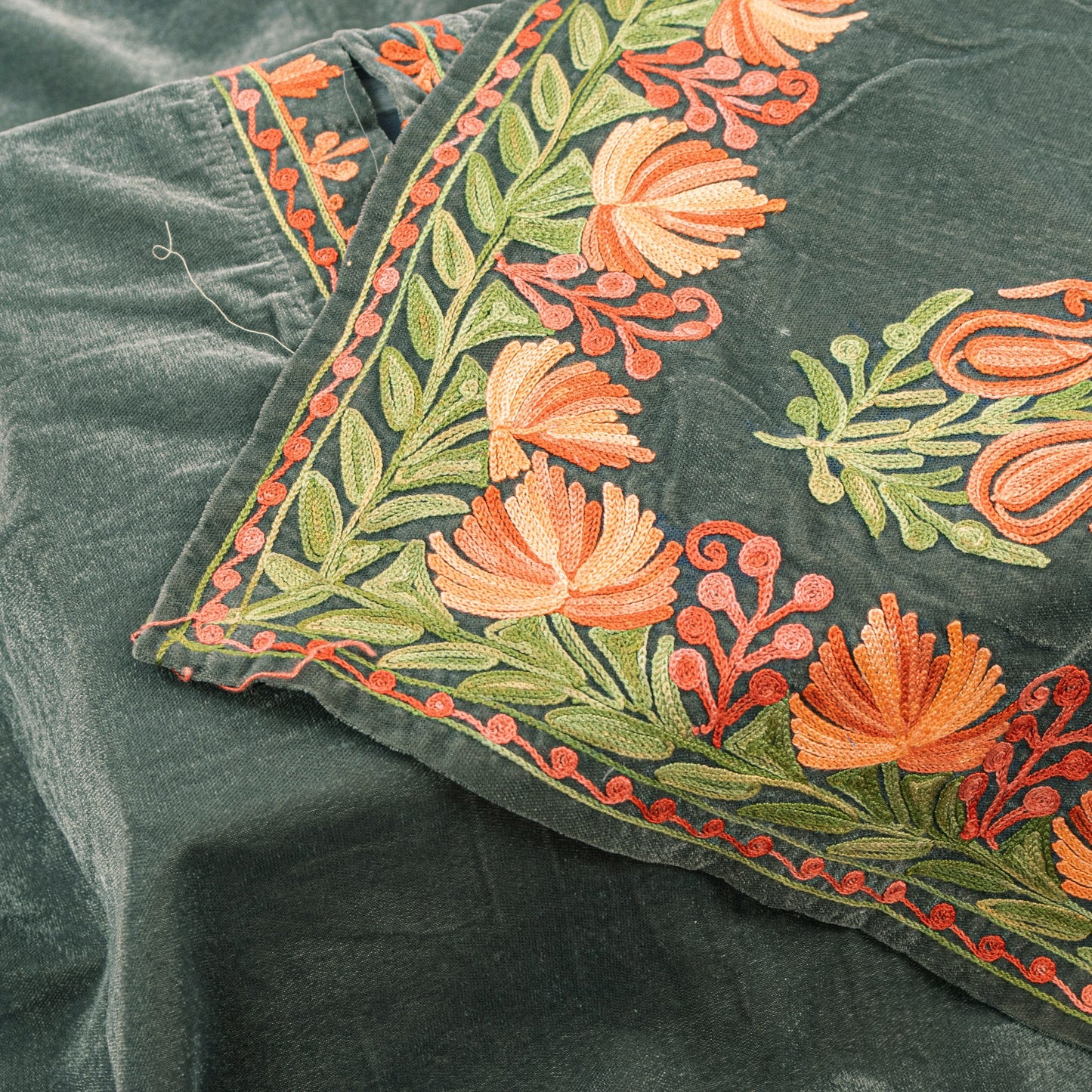 Sanskriti Vintage Long Gray Pure Woolen Aari Embroidered Neck Shawl Warm Stole