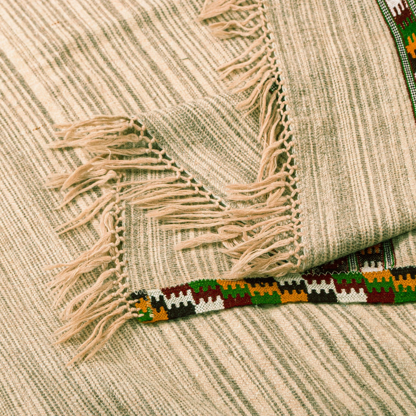 Sanskriti Vintage Cream Shawl 100% Pure Woolen Kullu Himachal Pradesh Of India Long Hand Woven Sustainable Stole Nect Head