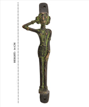 Load image into Gallery viewer, Antique Vintage Look Door Handle Handcrafted Sculpture Solid Brass Pulls
