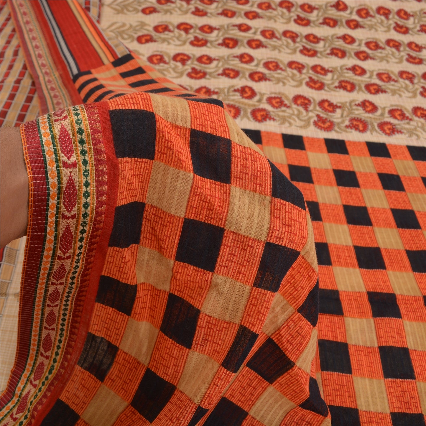 Sanskriti Vintage Sarees Cream/Red Pure Cotton Printed Sari Floral Craft Sustainable Fabric