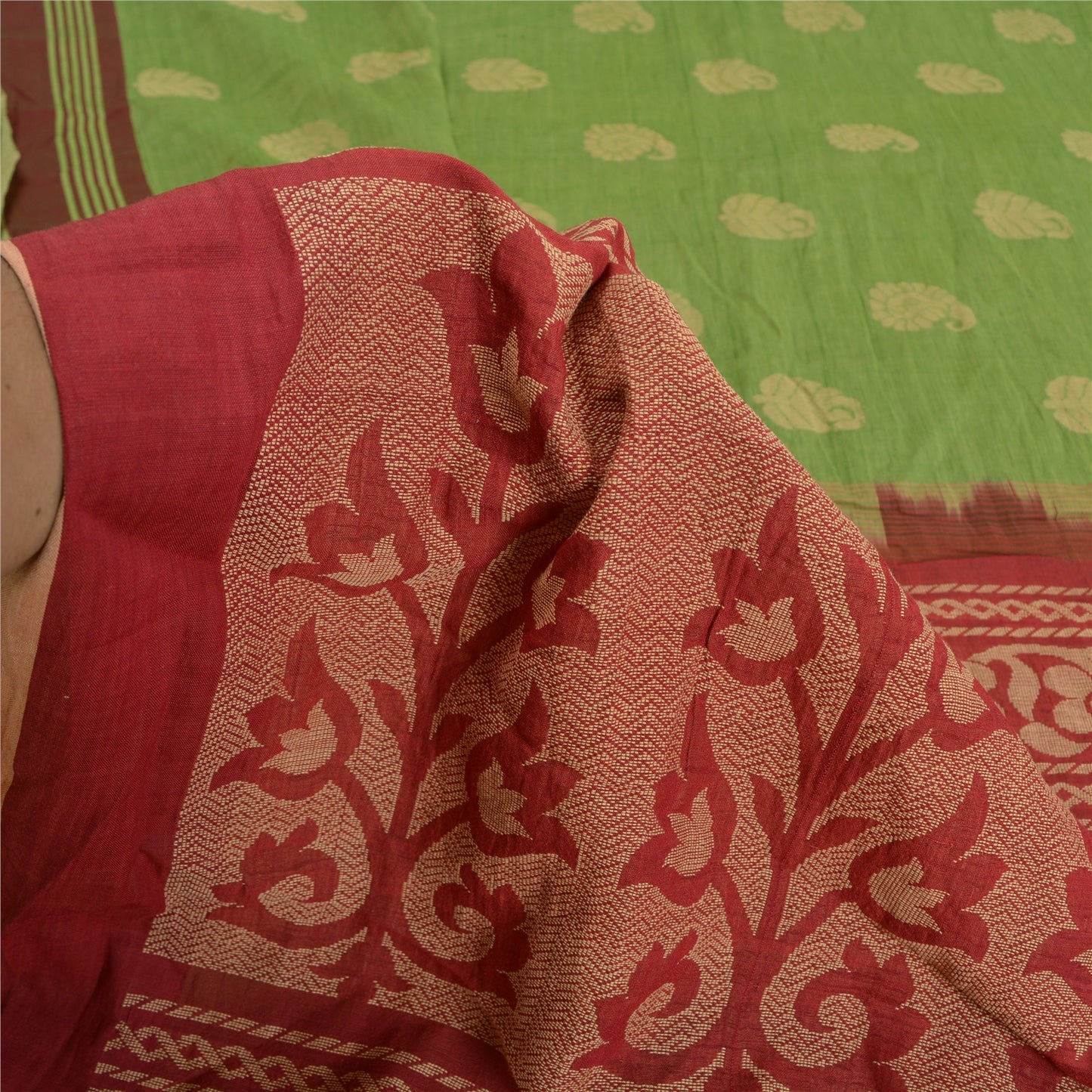 Sanskriti Vintage Sarees Green/Red Hand-Woven Pure Cotton Sari 5yd Craft Sustainable Fabric