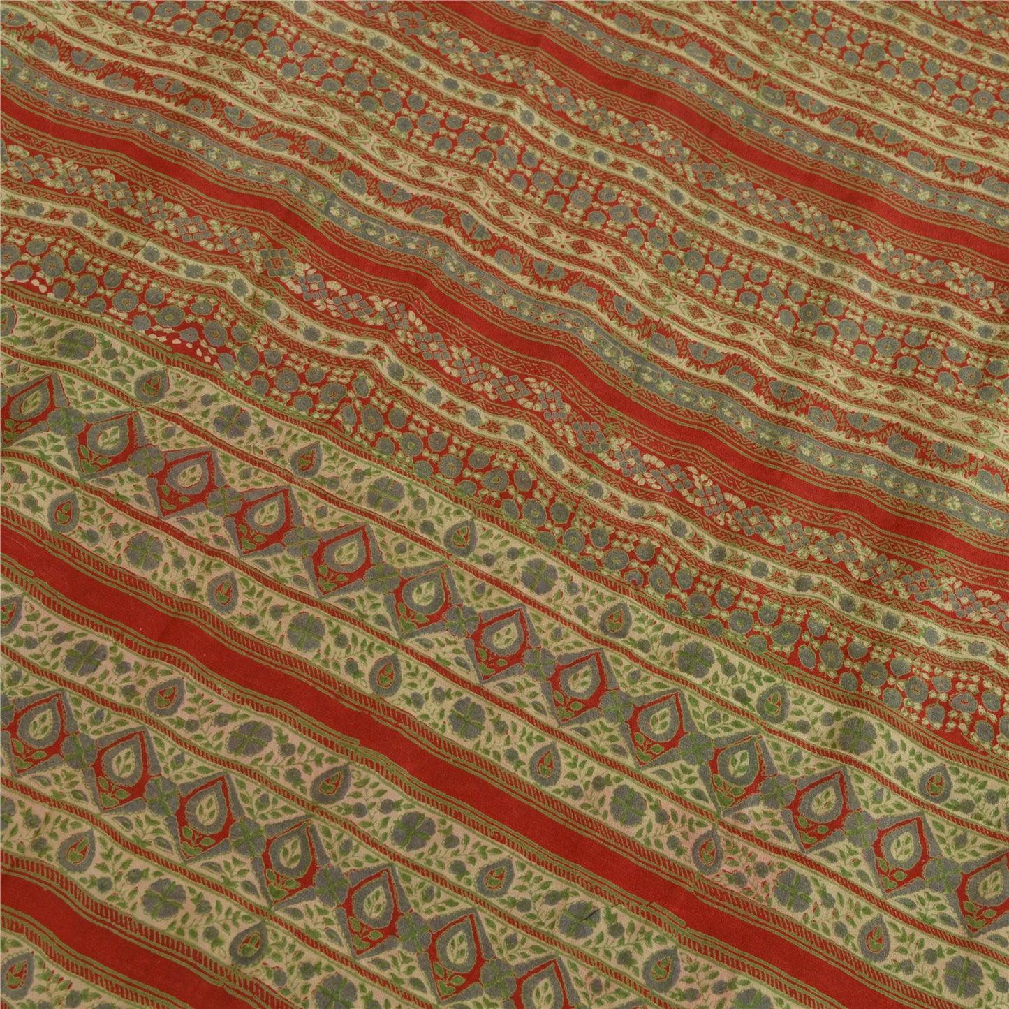 Sanskriti Vintage Sarees Indian Green/Red Pure Silk Printed Sari Craft Sustainable Fabric