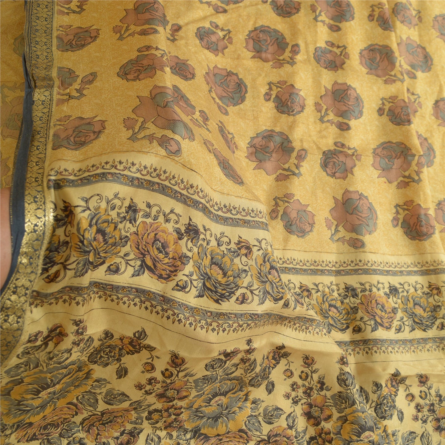 Sanskriti Vintage Sarees Quilting Felting Craft Sustainable Fabric Pure Silk Printed Sari