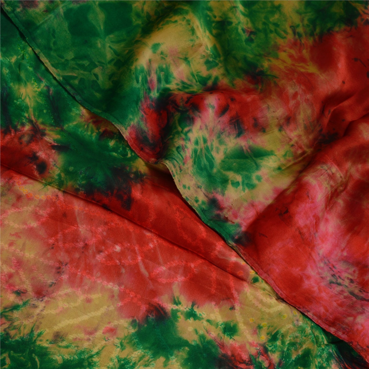 Sanskriti Vintage Sarees Indian Red Tie-Dye Pure Crepe Silk Sari Craft Sustainable Fabric